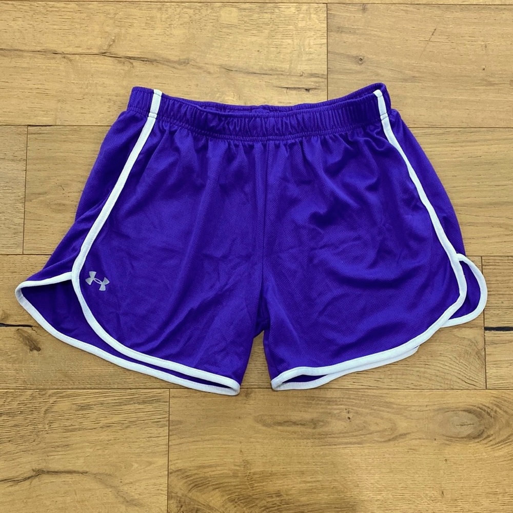 Women’s purple Under Armour shorts - large